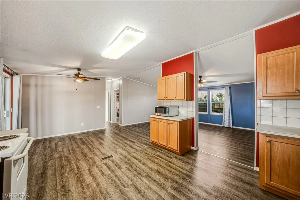 5920 Genoa, Pahrump, NV 89060