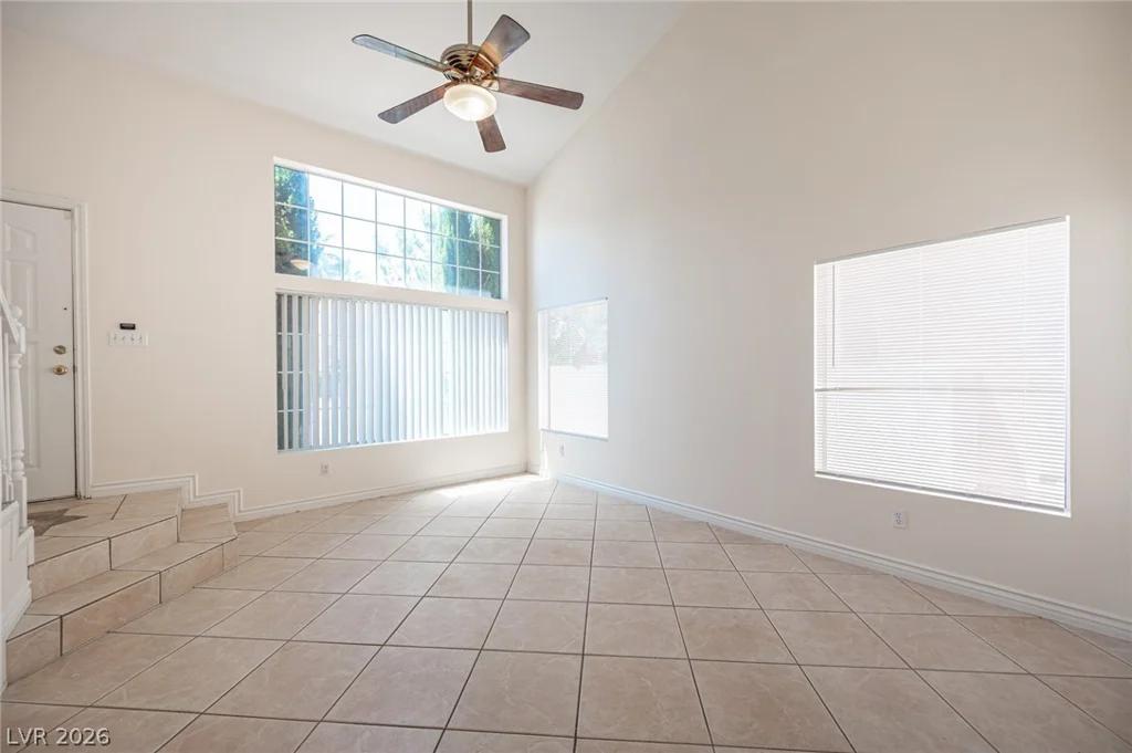 3470 Middle View, Las Vegas, NV 89129