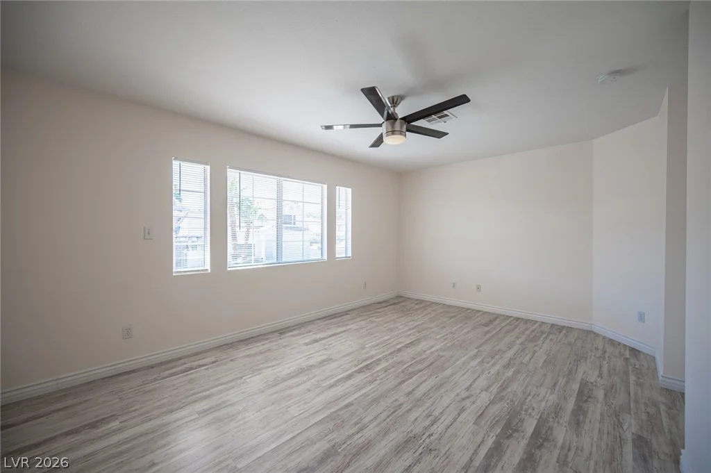 3470 Middle View, Las Vegas, NV 89129