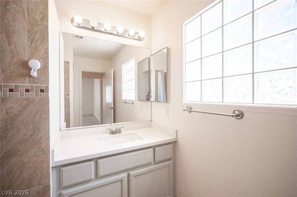 3470 Middle View, Las Vegas, NV 89129
