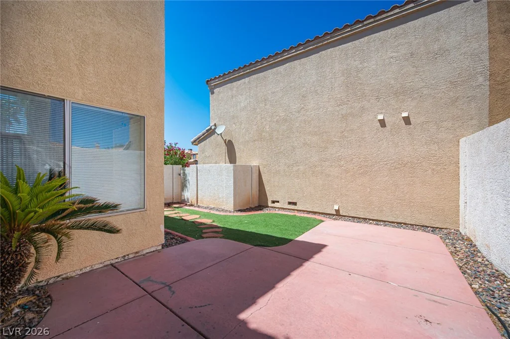 3470 Middle View, Las Vegas, NV 89129