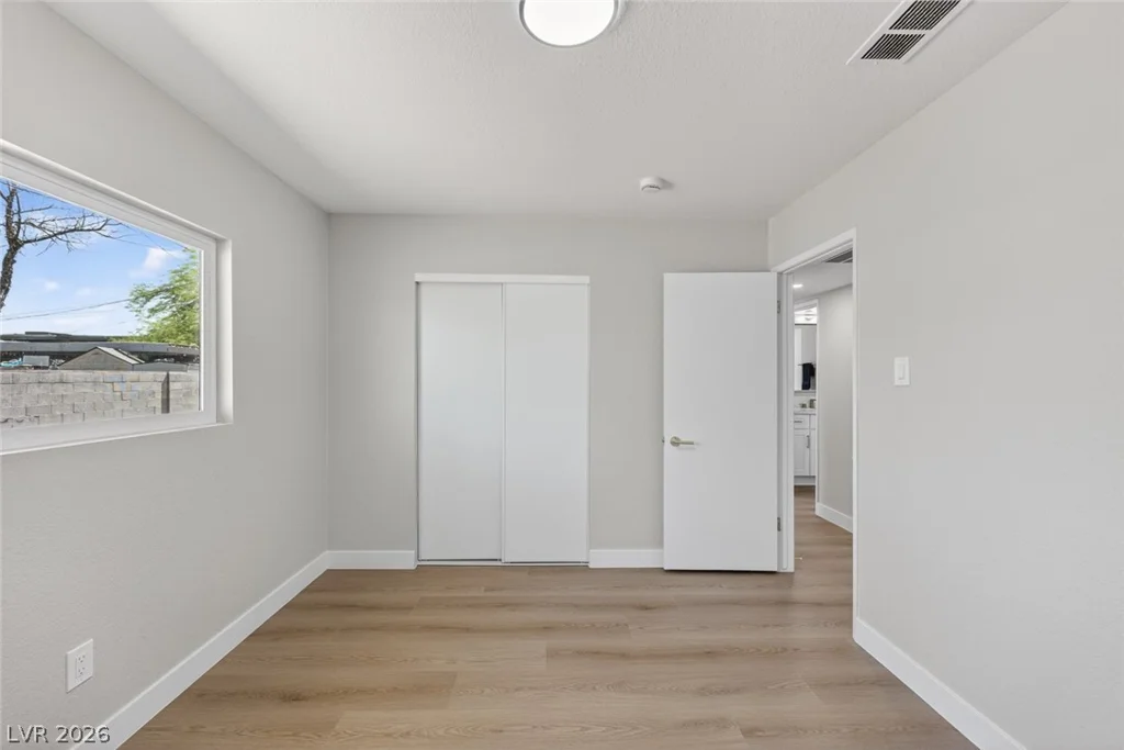 2484 Anglia, Las Vegas, NV 89142
