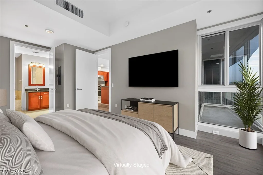 4575 Dean Martin, Las Vegas, NV 89103