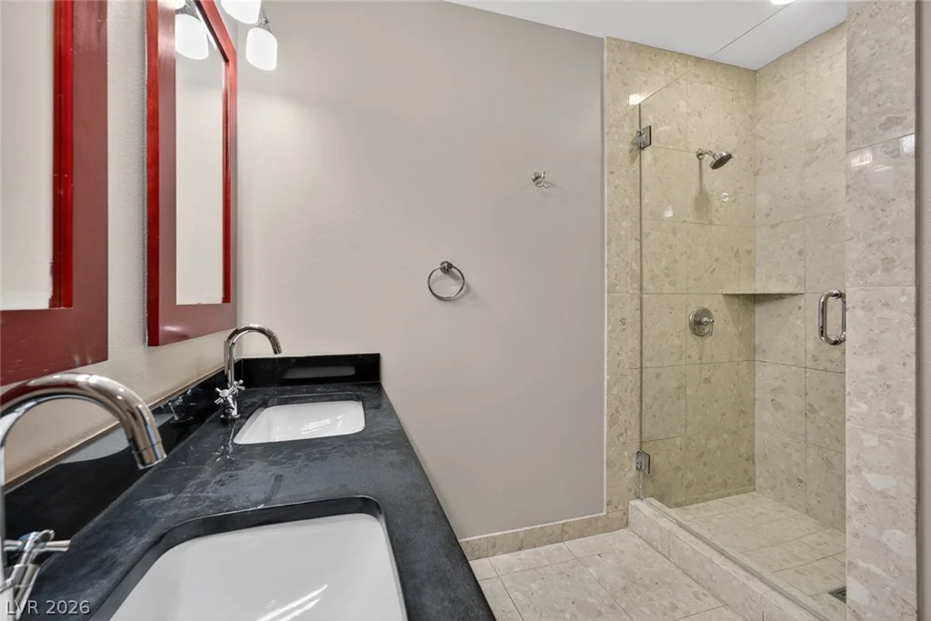 4575 Dean Martin, Las Vegas, NV 89103