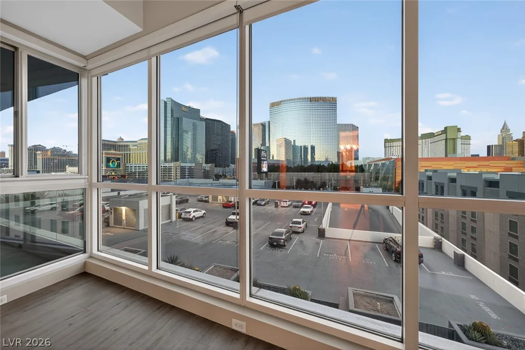 4575 Dean Martin, Las Vegas, NV 89103