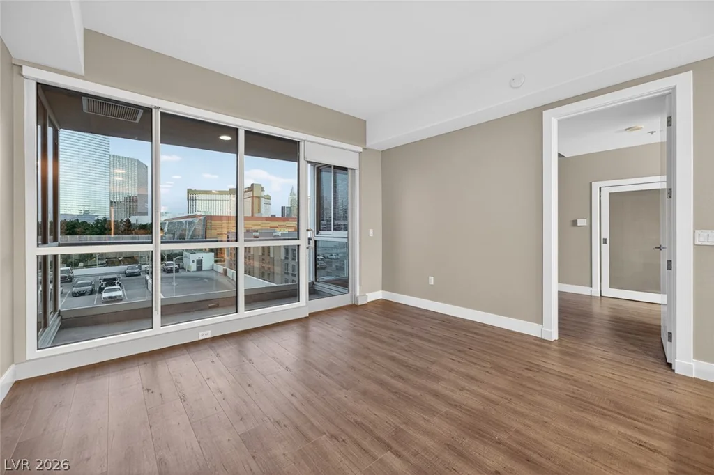 4575 Dean Martin, Las Vegas, NV 89103
