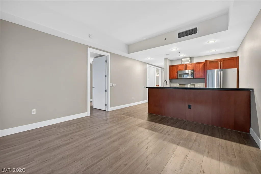 4575 Dean Martin, Las Vegas, NV 89103
