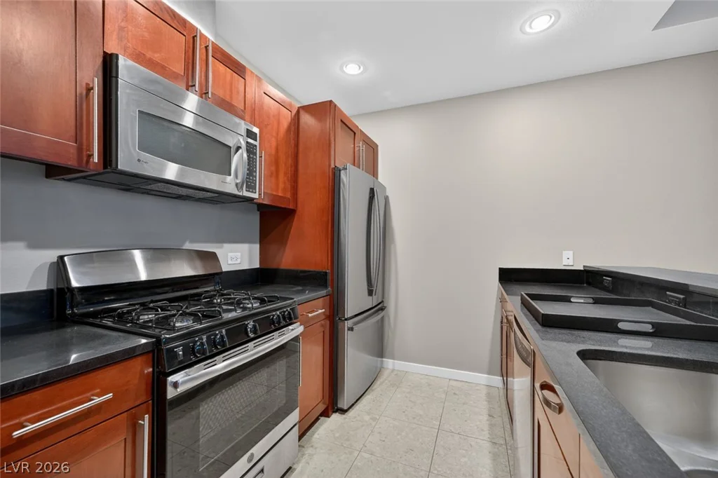 4575 Dean Martin, Las Vegas, NV 89103