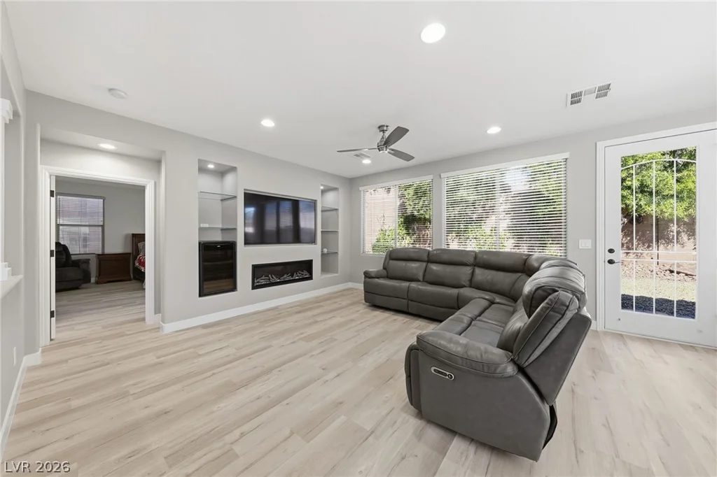 10310 Glacier Mist, Las Vegas, NV 89149