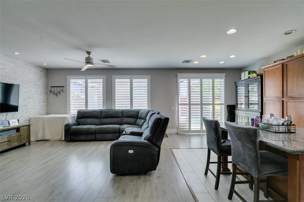 9856 Serona Heights, Las Vegas, NV 89178