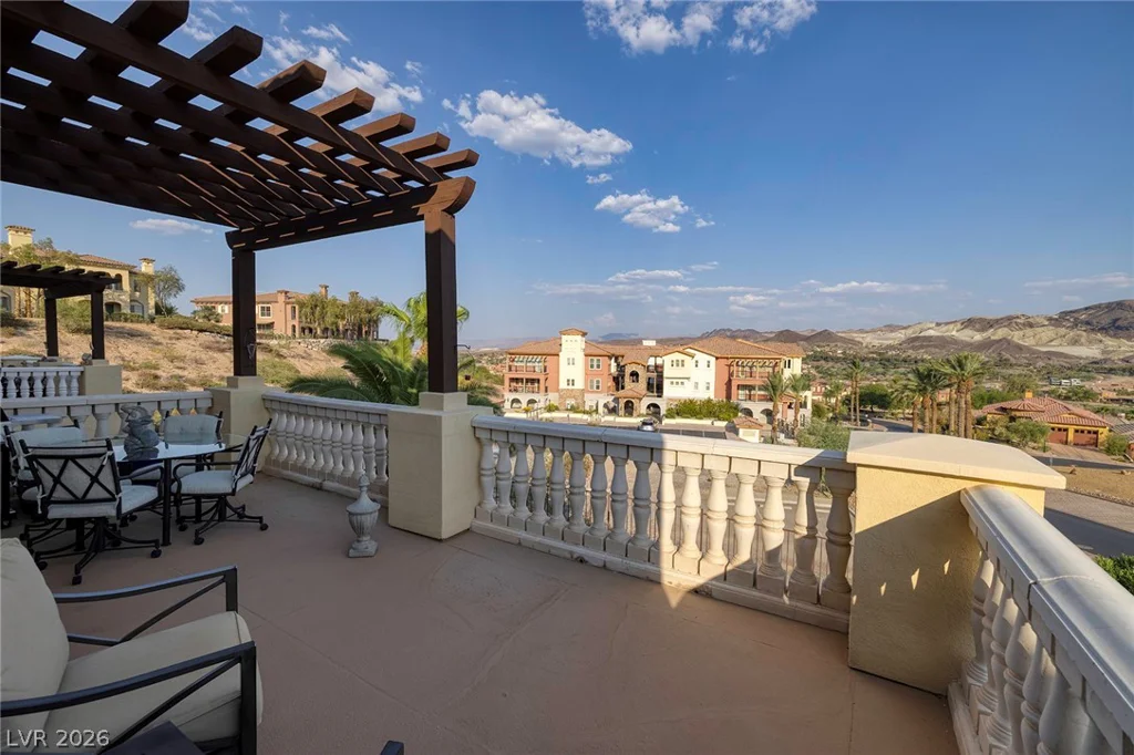 38 Strada Principale, Henderson, NV 89011