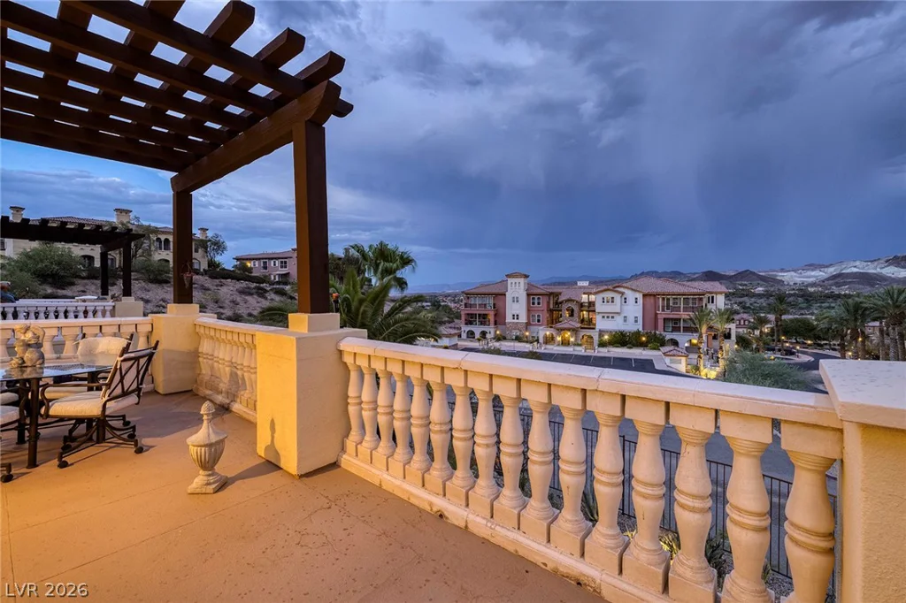38 Strada Principale, Henderson, NV 89011
