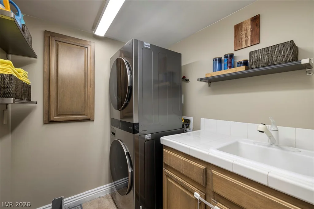 38 Strada Principale, Henderson, NV 89011