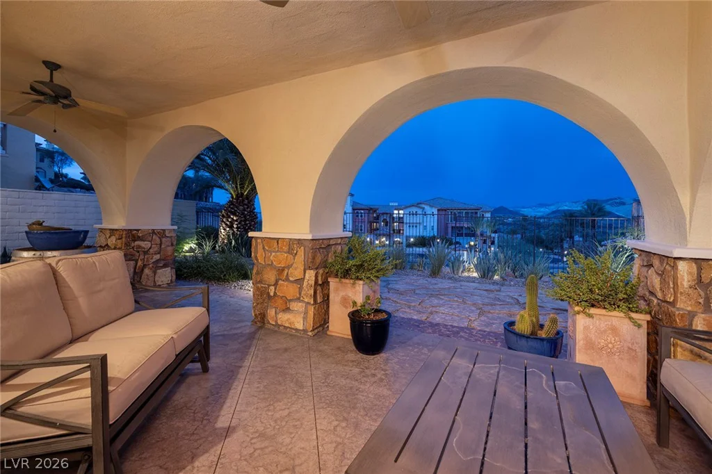 38 Strada Principale, Henderson, NV 89011