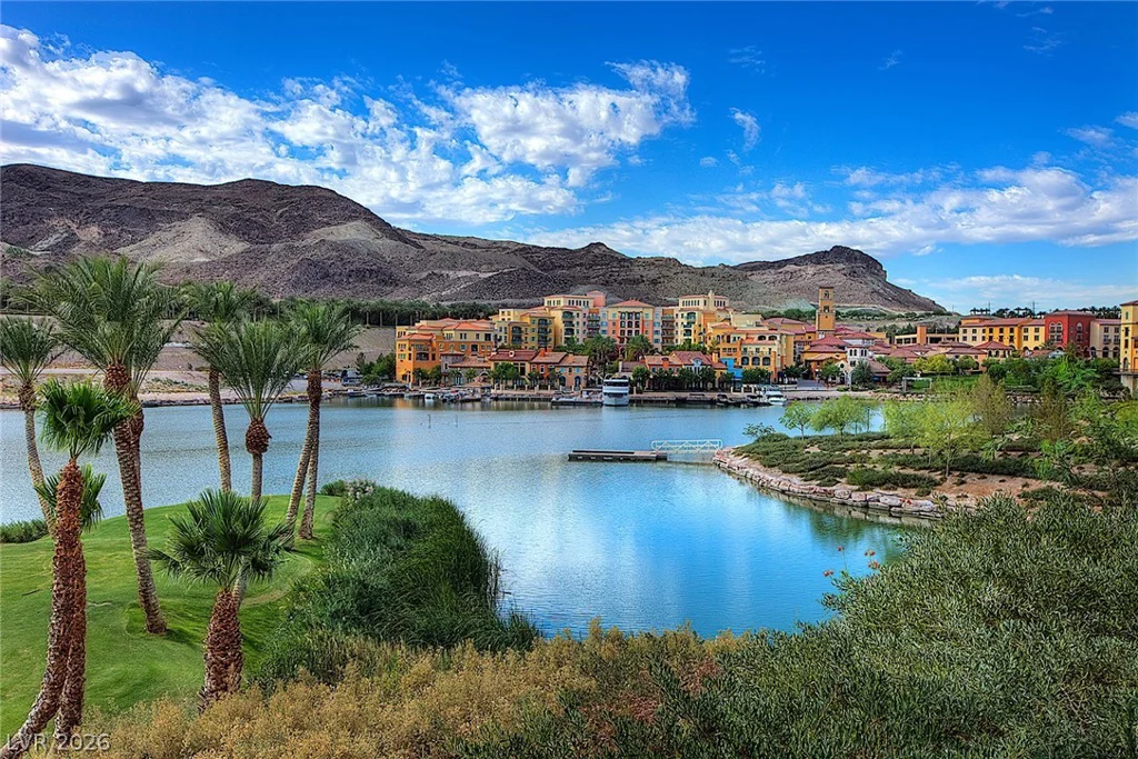 38 Strada Principale, Henderson, NV 89011