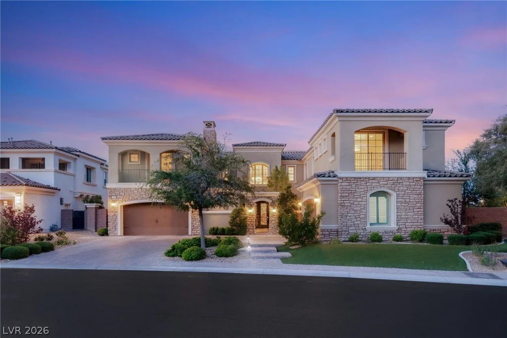 8 Olympia Chase, Las Vegas, NV 89141