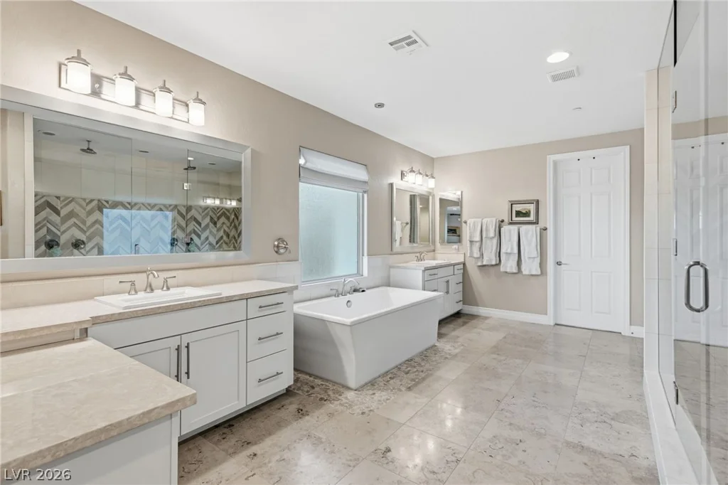 8 Olympia Chase, Las Vegas, NV 89141