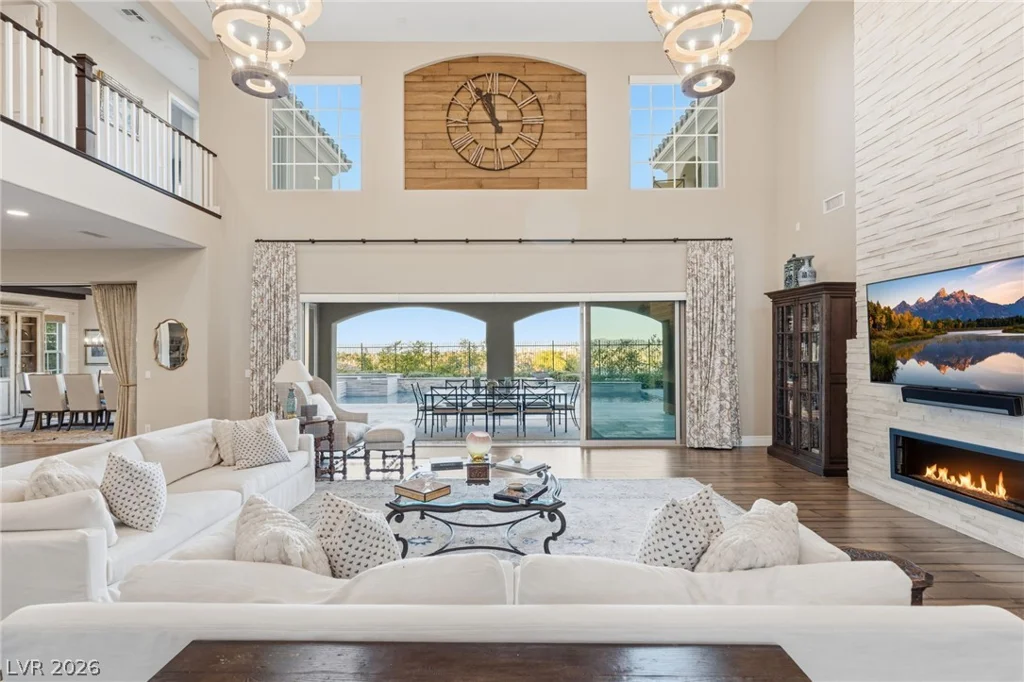 8 Olympia Chase, Las Vegas, NV 89141
