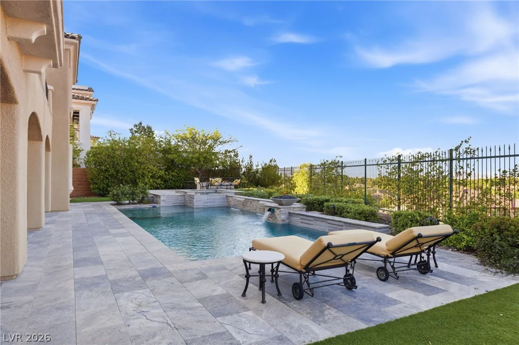 8 Olympia Chase, Las Vegas, NV 89141