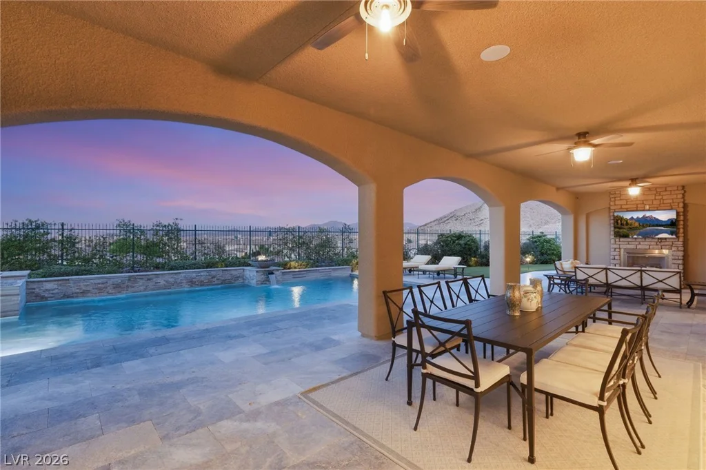 8 Olympia Chase, Las Vegas, NV 89141