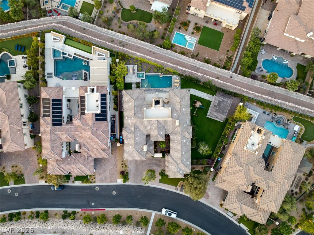8 Olympia Chase, Las Vegas, NV 89141