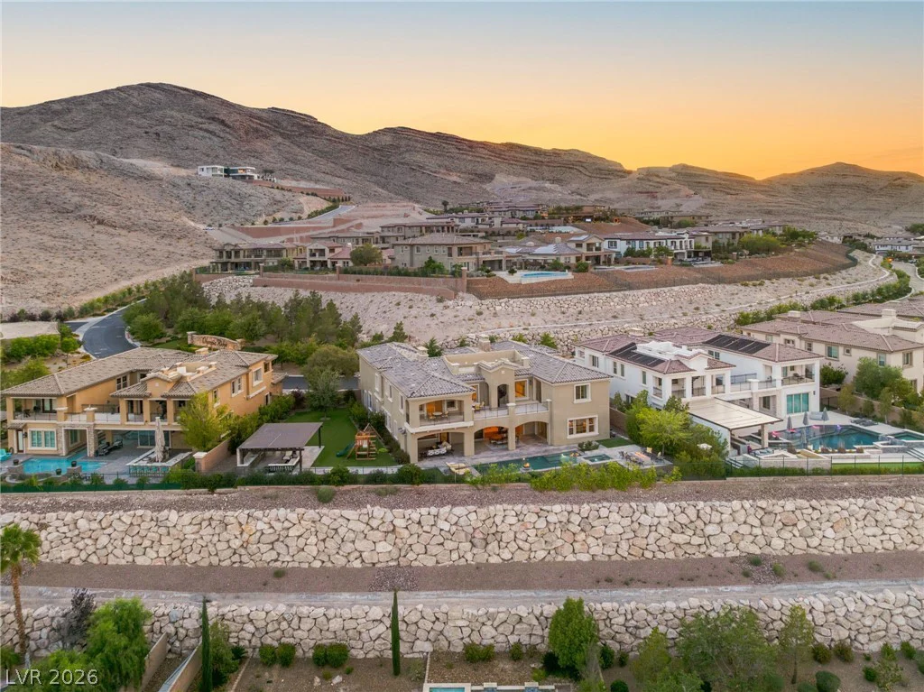 8 Olympia Chase, Las Vegas, NV 89141