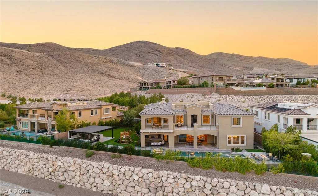 8 Olympia Chase, Las Vegas, NV 89141