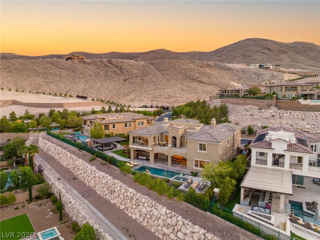 8 Olympia Chase, Las Vegas, NV 89141