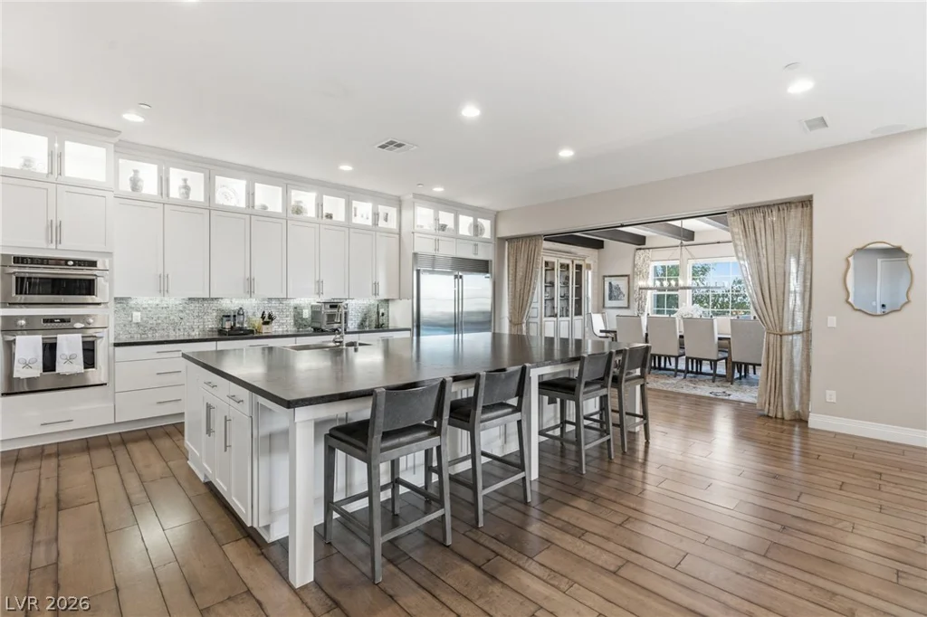 8 Olympia Chase, Las Vegas, NV 89141
