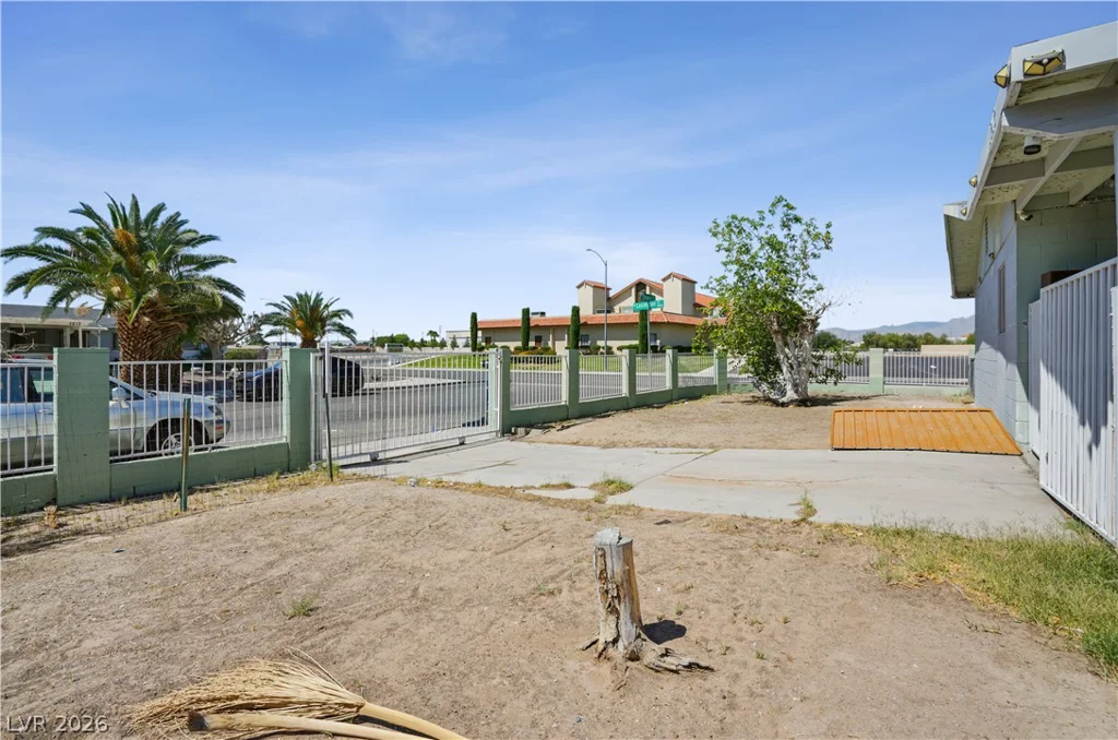 1212 Eleanor, Las Vegas, NV 89106