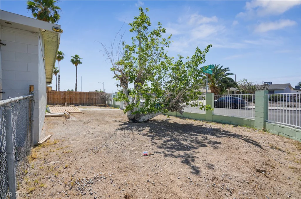 1212 Eleanor, Las Vegas, NV 89106