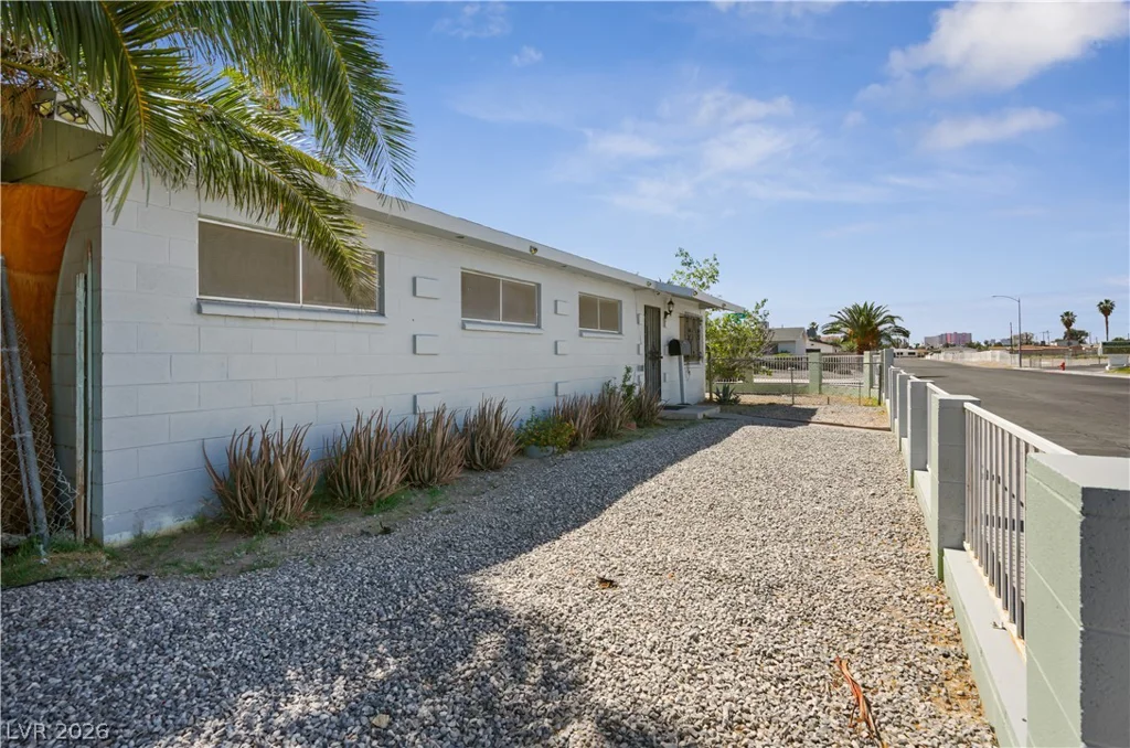 1212 Eleanor, Las Vegas, NV 89106