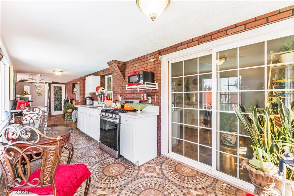 2083 La Vante, Las Vegas, NV 89169