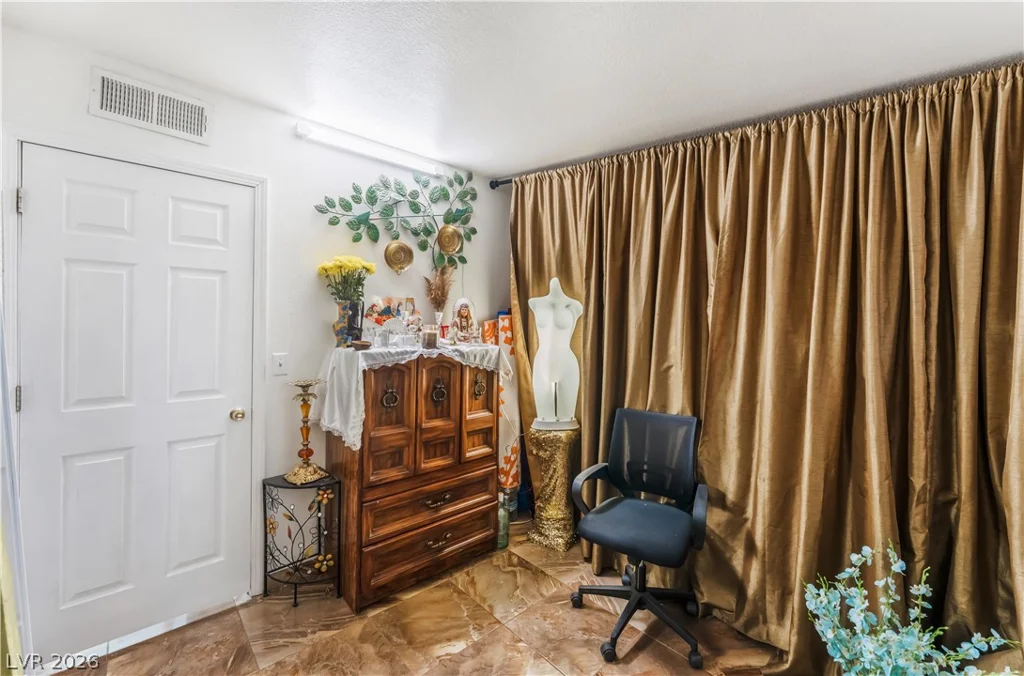 2083 La Vante, Las Vegas, NV 89169