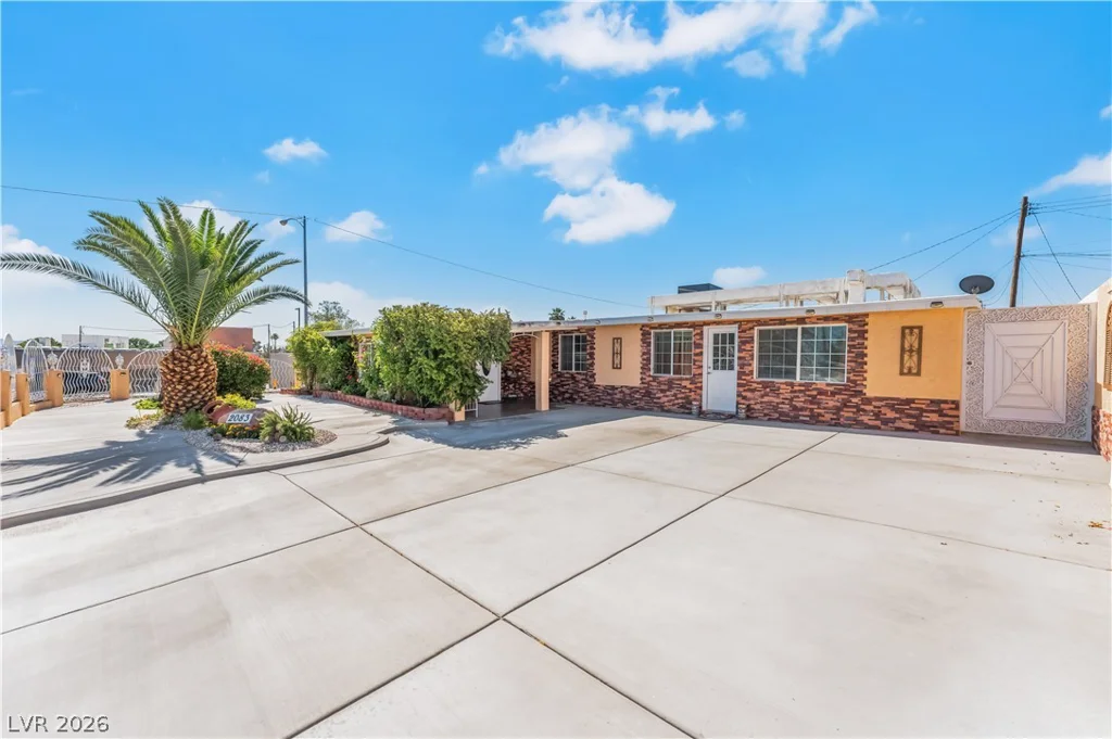 2083 La Vante, Las Vegas, NV 89169