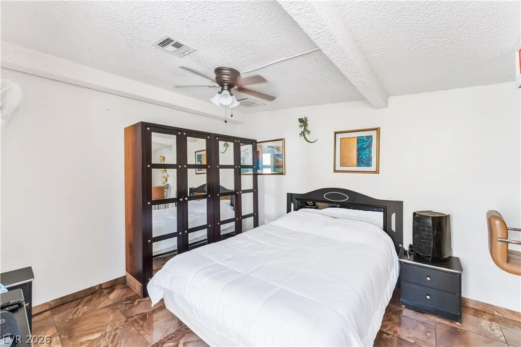 2083 La Vante, Las Vegas, NV 89169