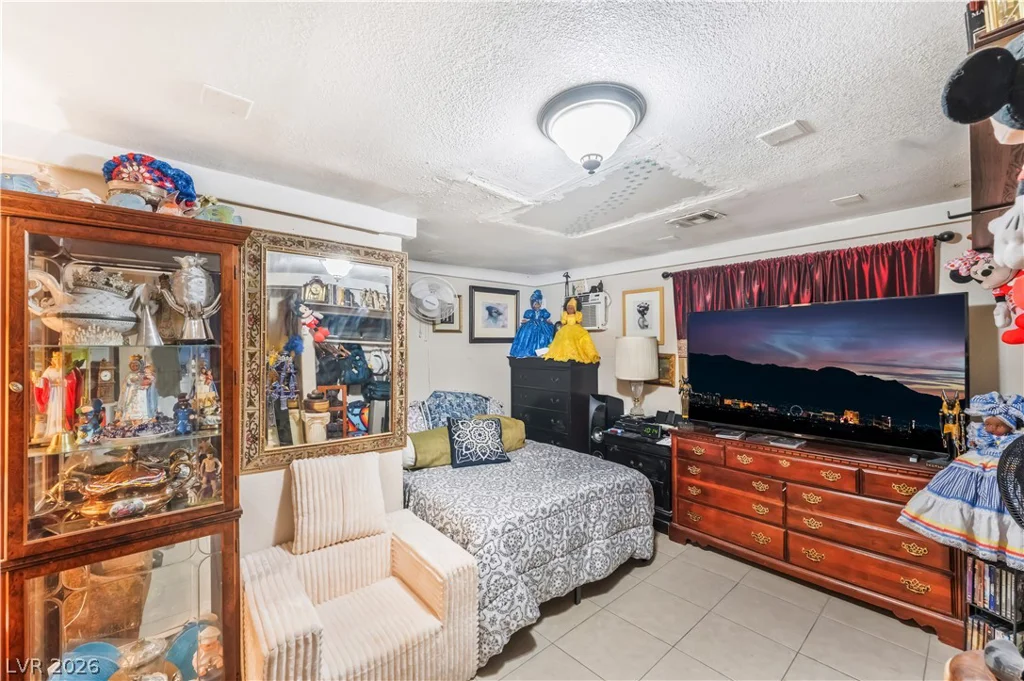 2083 La Vante, Las Vegas, NV 89169