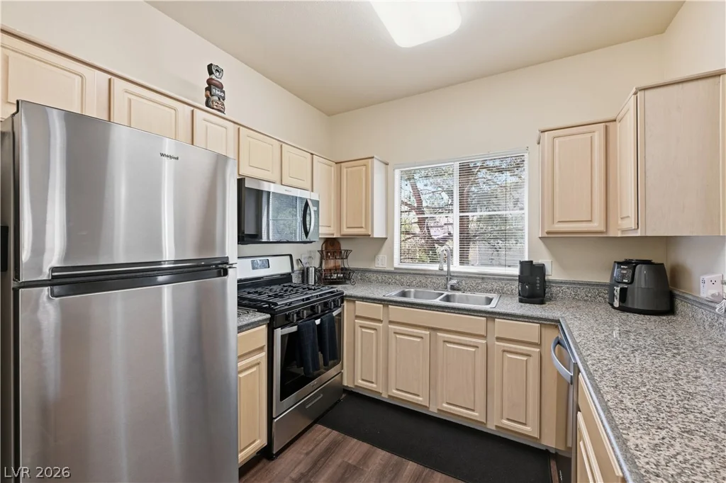 5250 Rainbow, Las Vegas, NV 89118