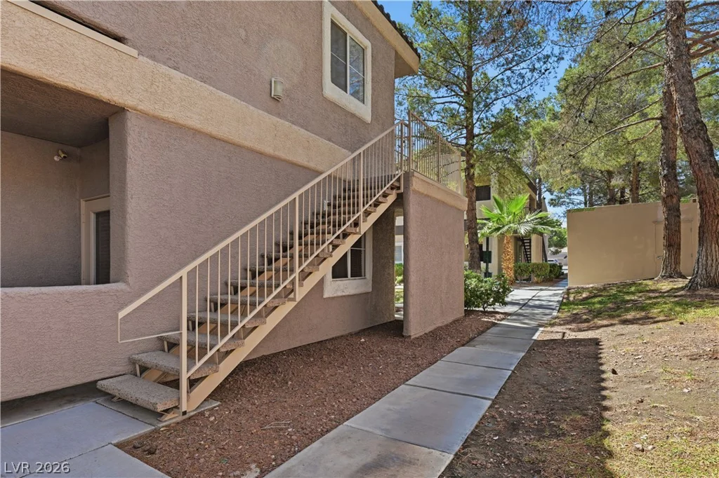 5250 Rainbow, Las Vegas, NV 89118