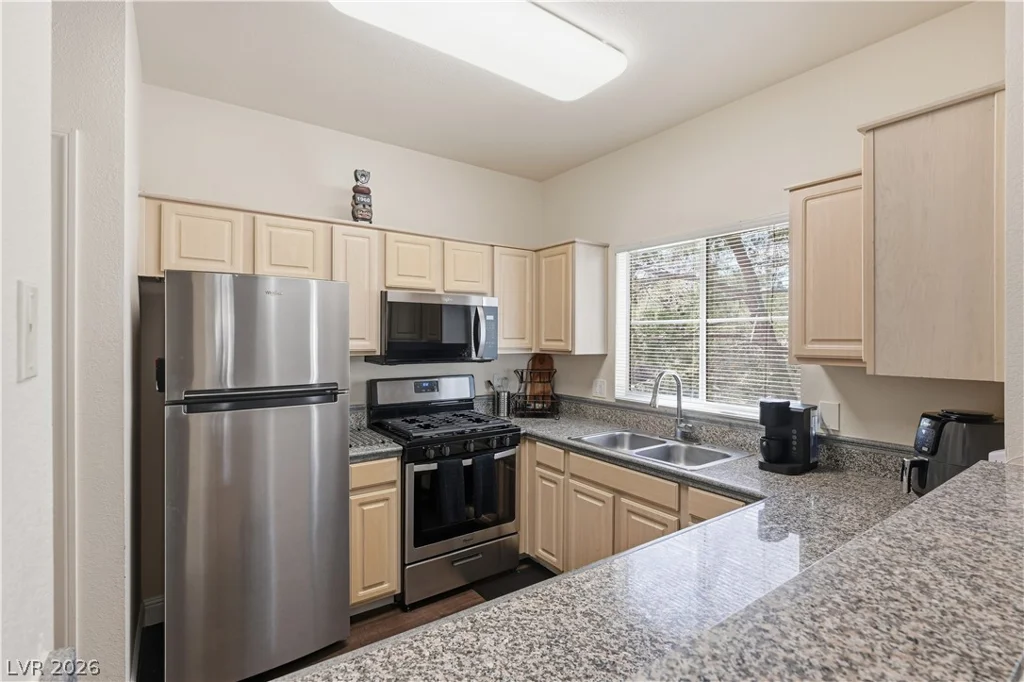 5250 Rainbow, Las Vegas, NV 89118