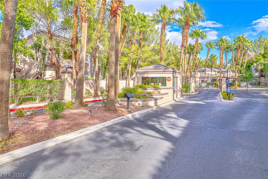 5250 Rainbow, Las Vegas, NV 89118