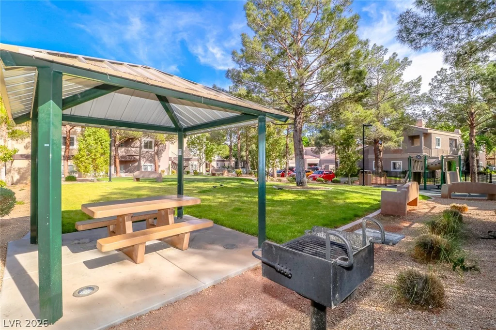 5250 Rainbow, Las Vegas, NV 89118