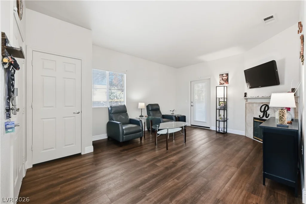 5250 Rainbow, Las Vegas, NV 89118