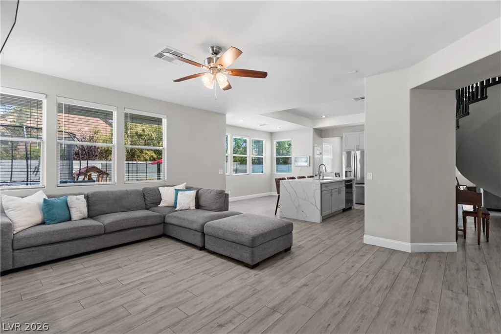 9520 Chalgrove Village, Las Vegas, NV 89145