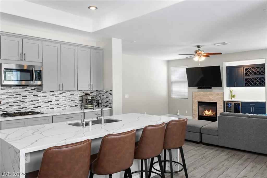 9520 Chalgrove Village, Las Vegas, NV 89145