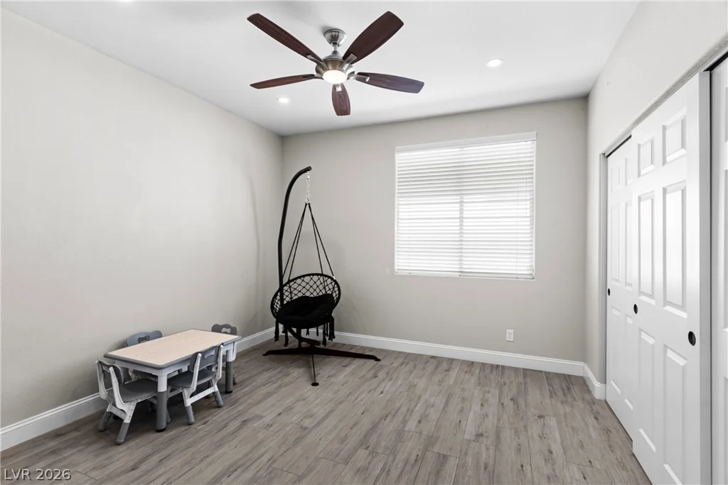9520 Chalgrove Village, Las Vegas, NV 89145