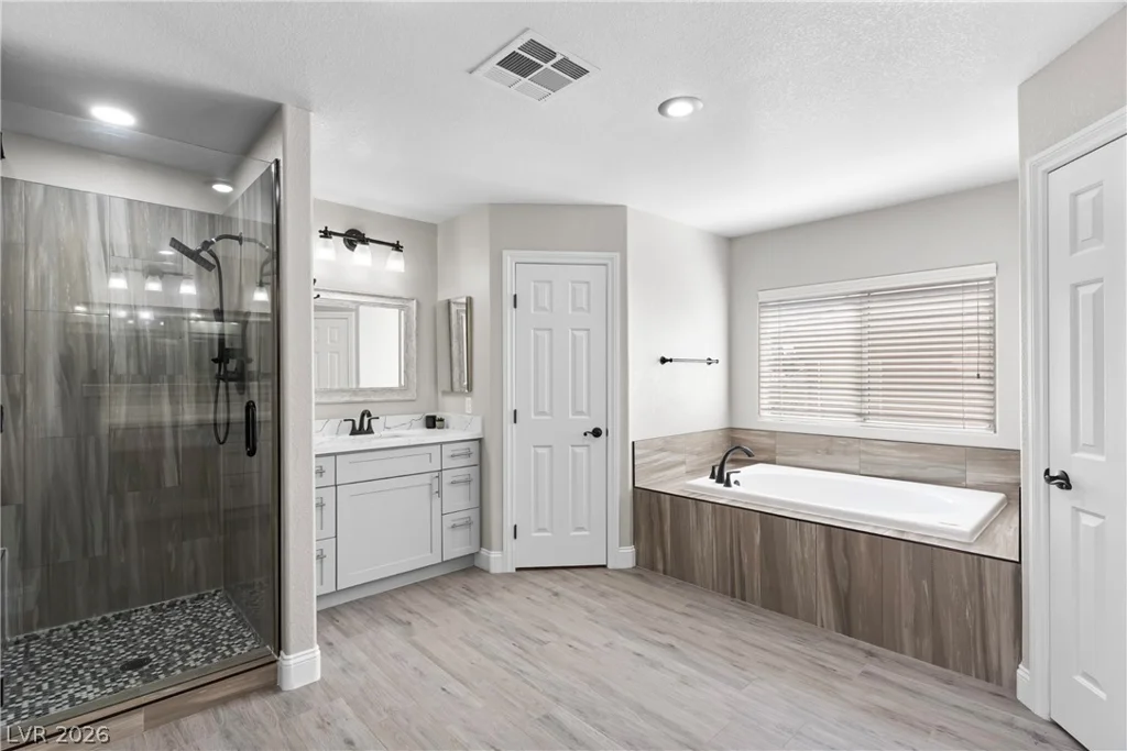 9520 Chalgrove Village, Las Vegas, NV 89145