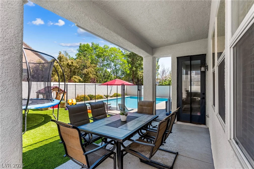 9520 Chalgrove Village, Las Vegas, NV 89145