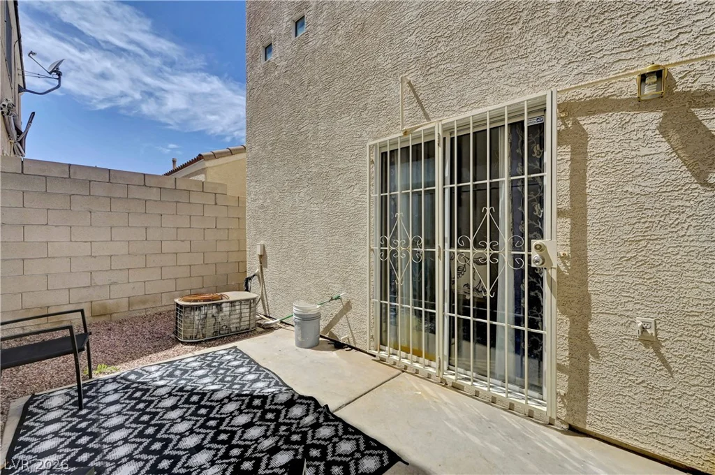 10073 Fragile Fields, Las Vegas, NV 89183