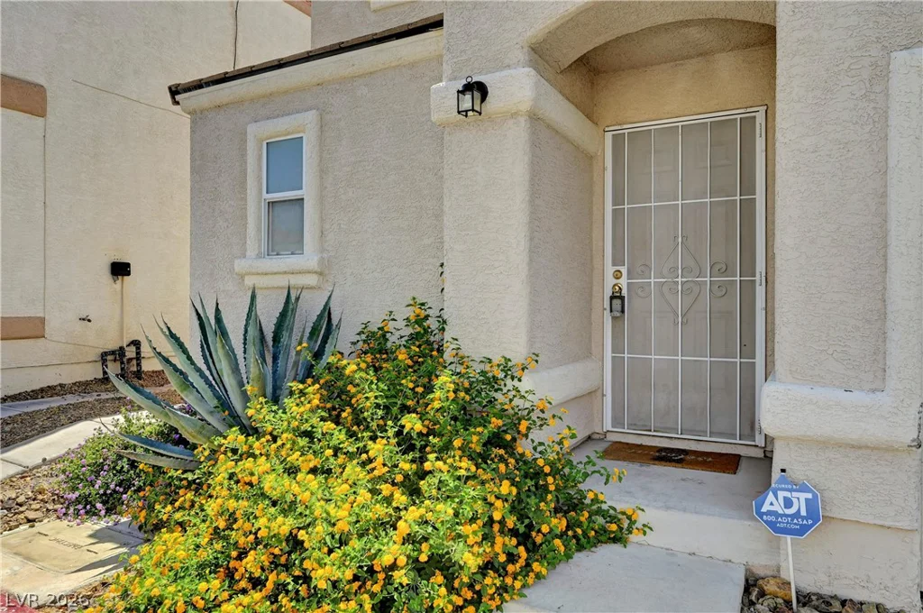 10073 Fragile Fields, Las Vegas, NV 89183